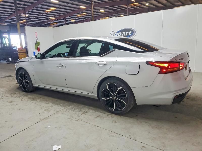 2025 Nissan Altima sr