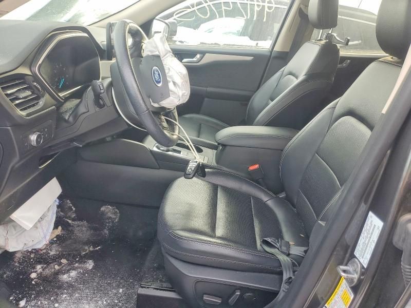 2020 Ford Escape sel