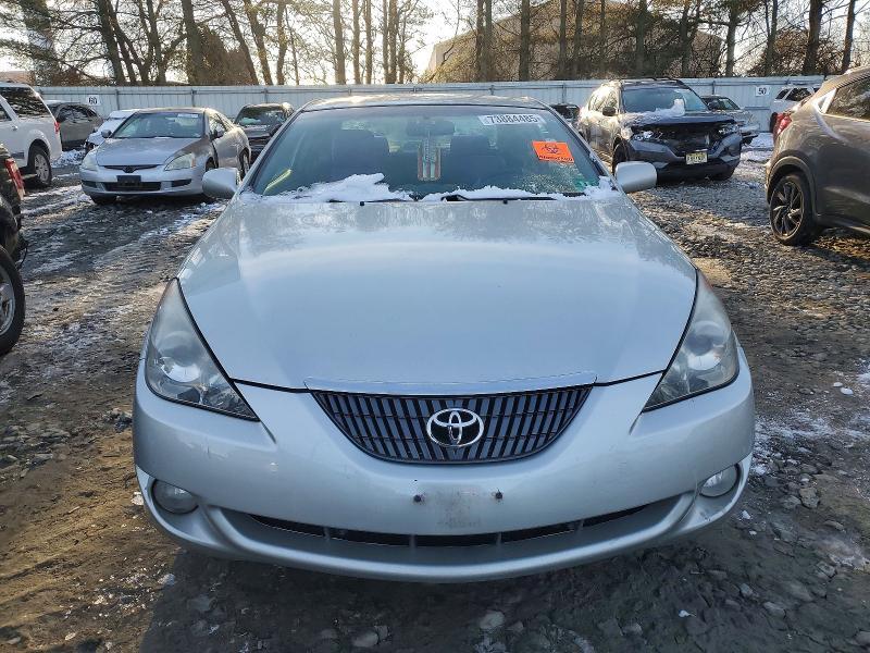 2004 Toyota Camry Solara se