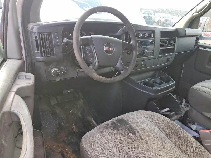 2014 GMC Savana 2500 Delivery van