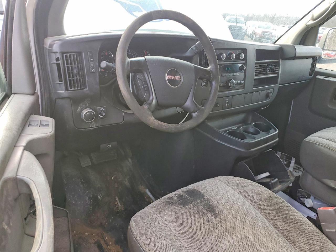 2014 GMC Savana 2500 Delivery Van