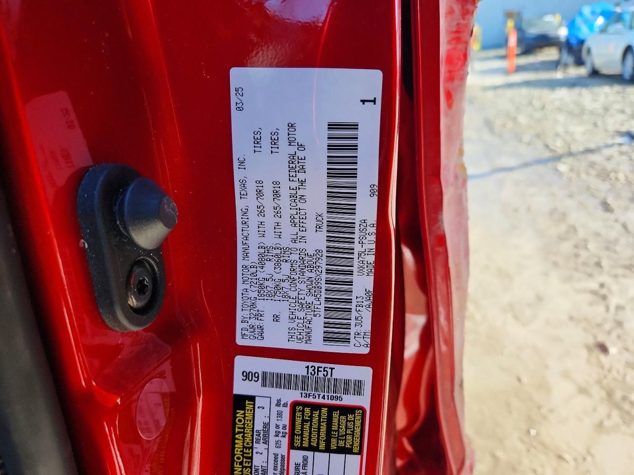 2025 Toyota Tundra Crewmax sr