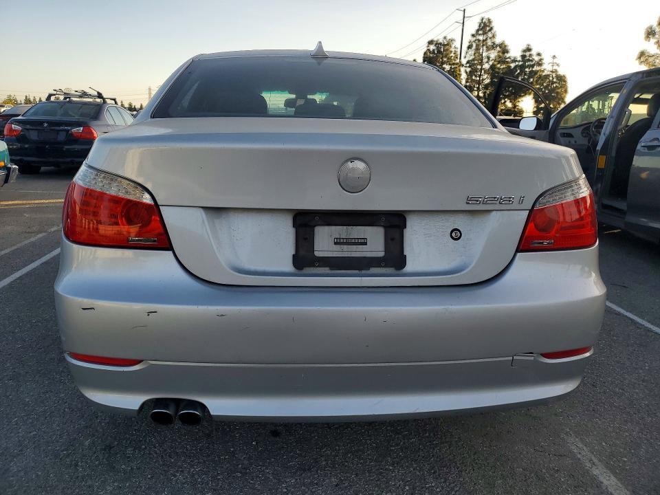 2008 BMW 528 i