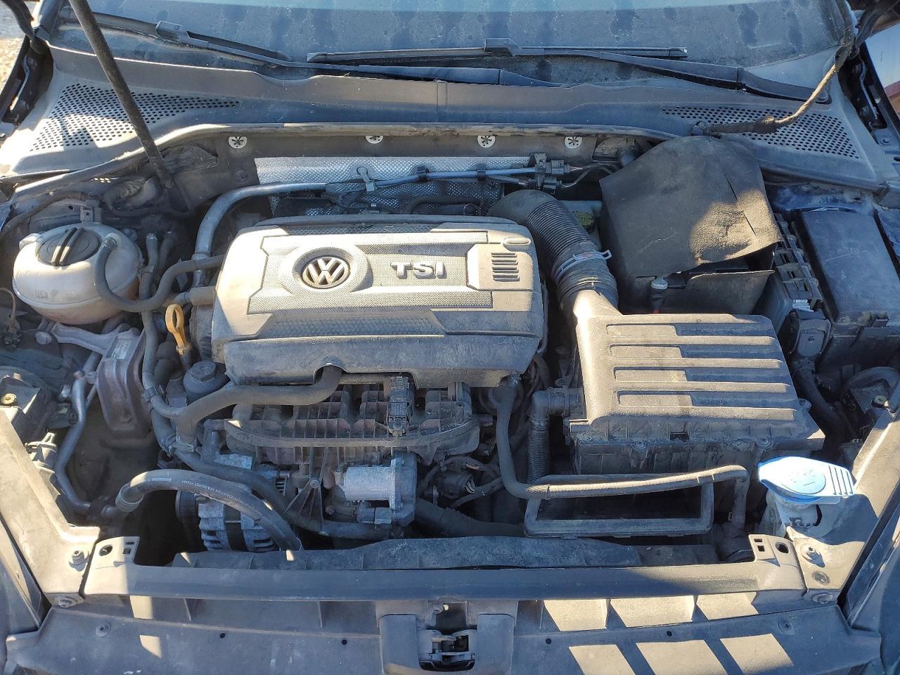 2017 Volkswagen Golf Sportwagen s