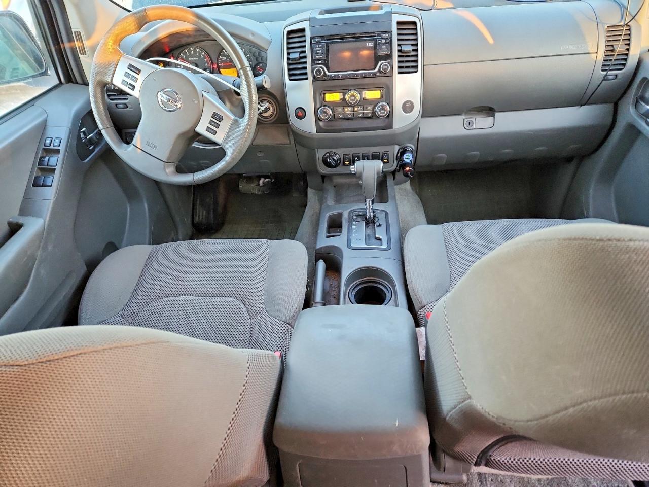 2016 Nissan Frontier SV