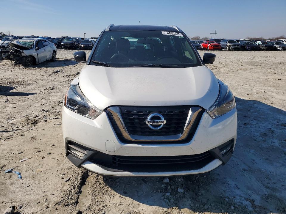 2019 Nissan Kicks s