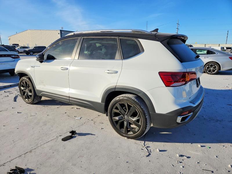 2024 Volkswagen Taos se