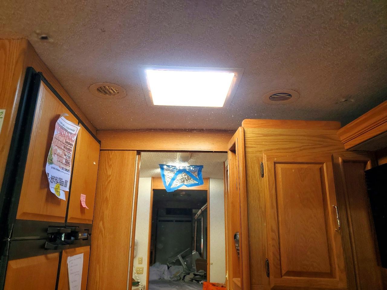 2003 Freigliner 2003 Freightliner Chassis X-RV