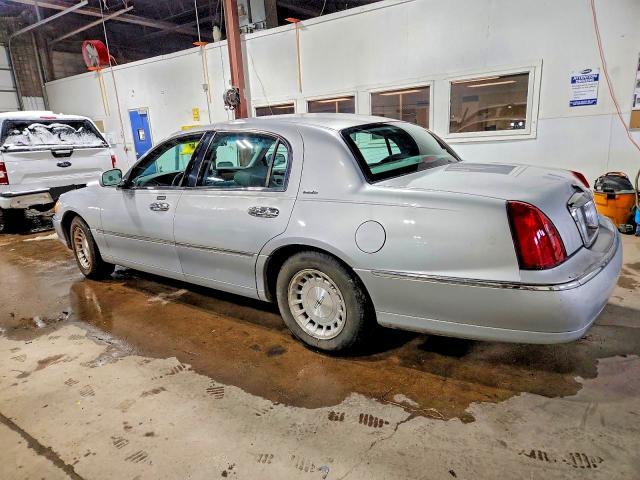 1999 Lincoln Town car Executive