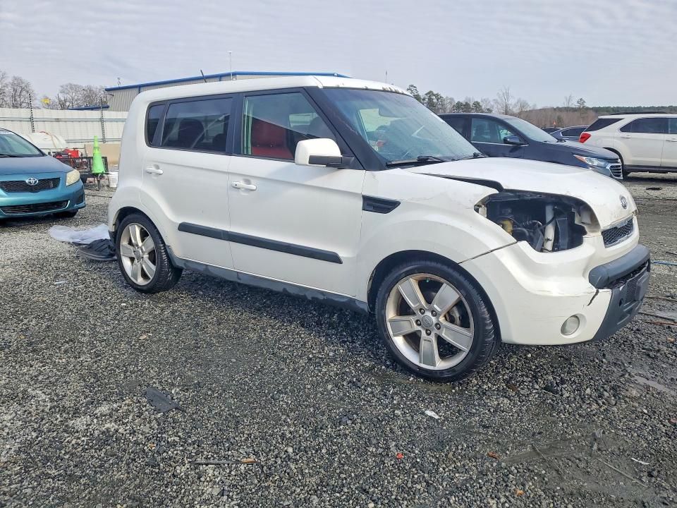 2011 KIA Soul +