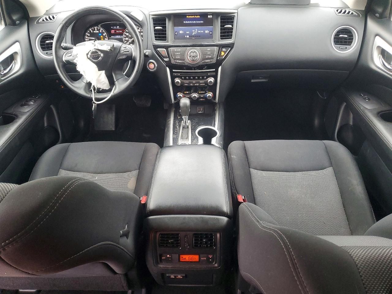 2019 Nissan Pathfinder s