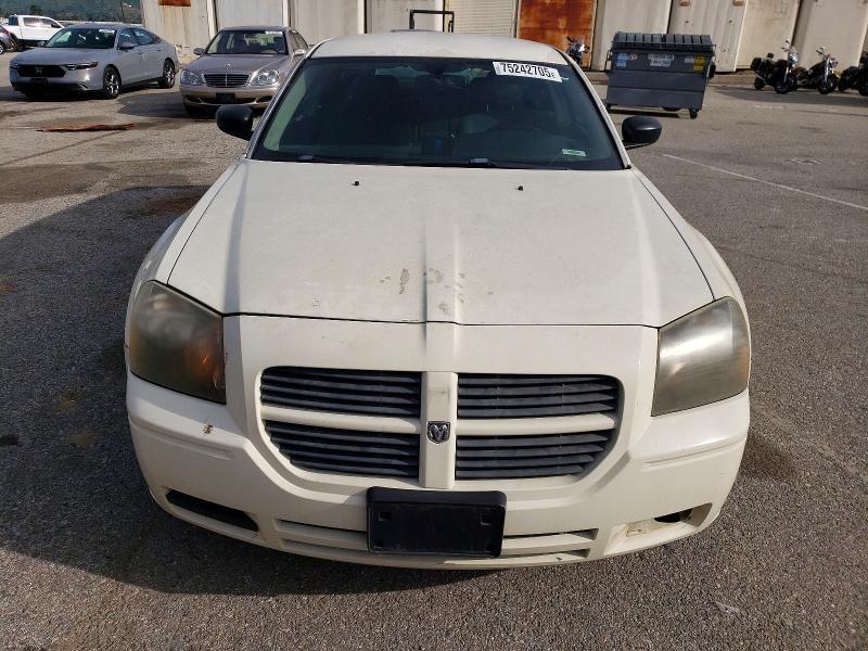2005 Dodge Magnum