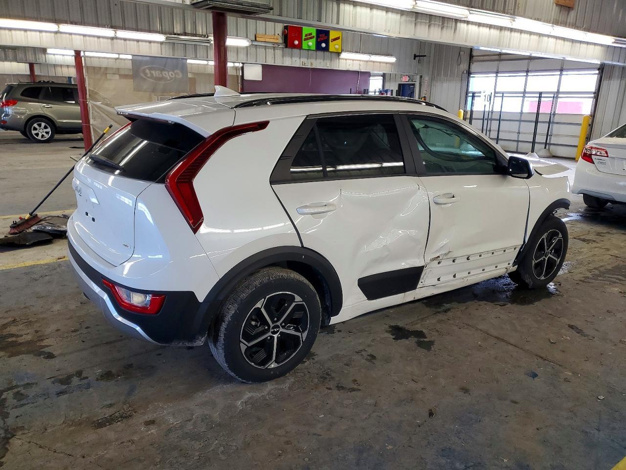 2025 KIA Niro lx