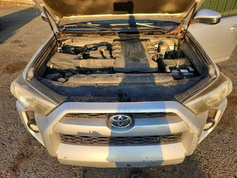 2016 Toyota 4runner SR5