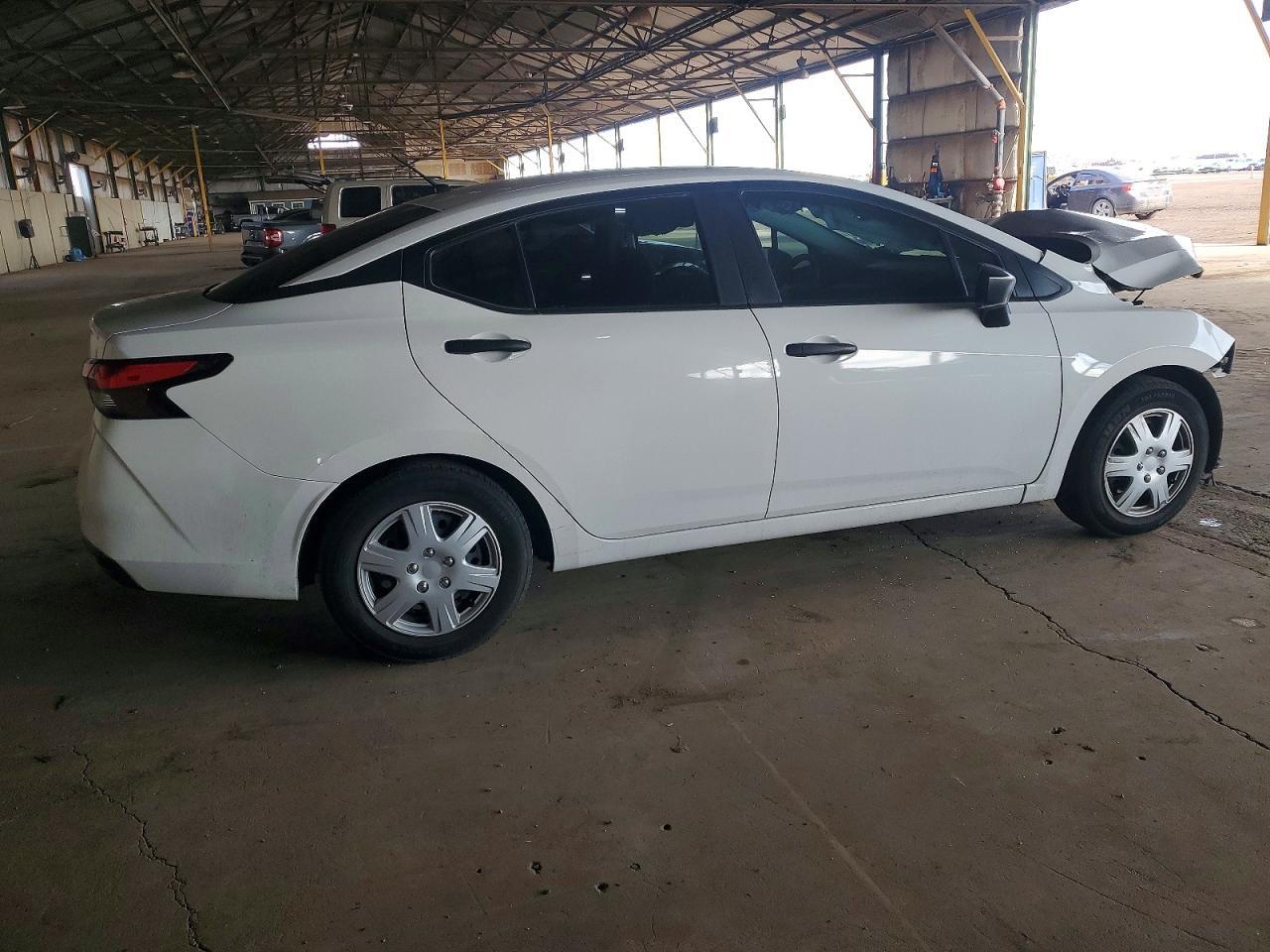 2022 Nissan Versa s