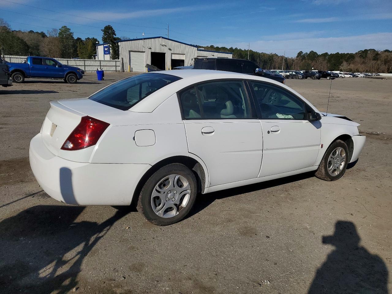 2004 Saturn Ion Level 2