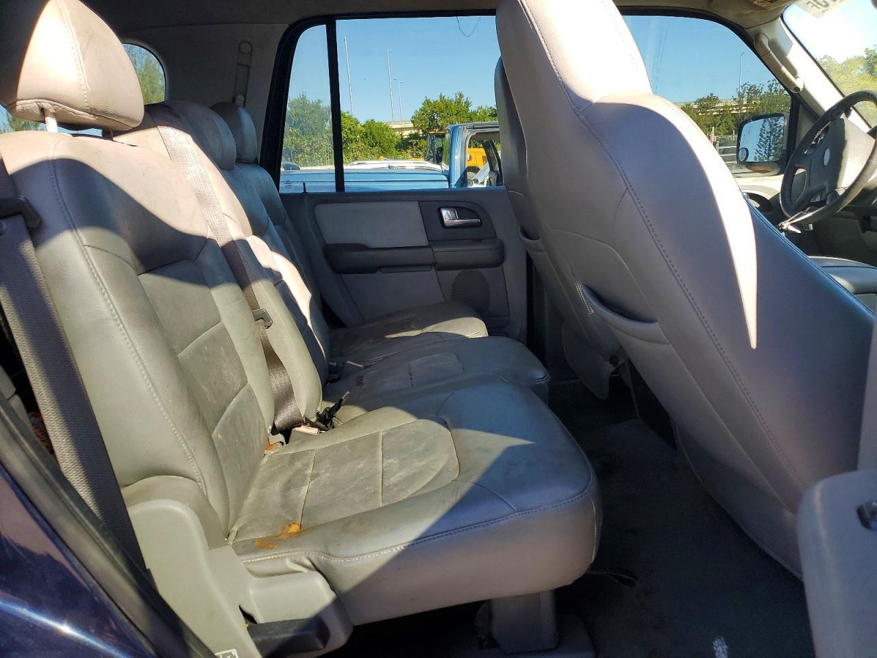 2004 Ford Expedition XLT