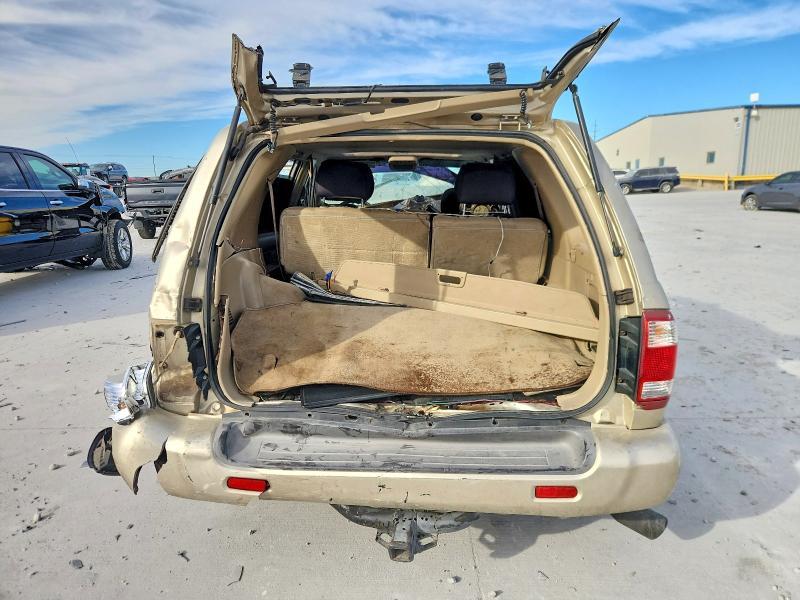 1999 Nissan Pathfinder xe