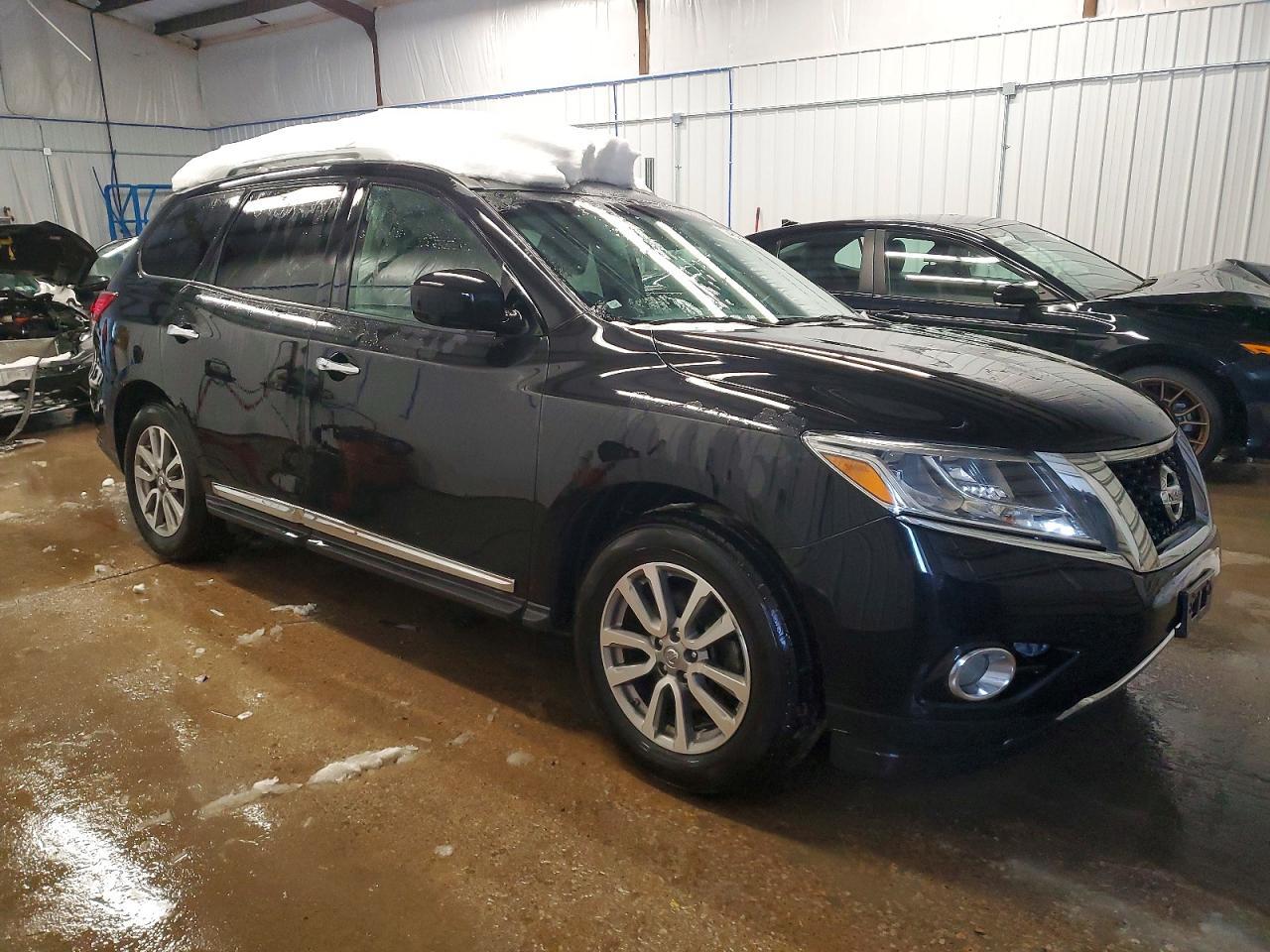 2016 Nissan Pathfinder s