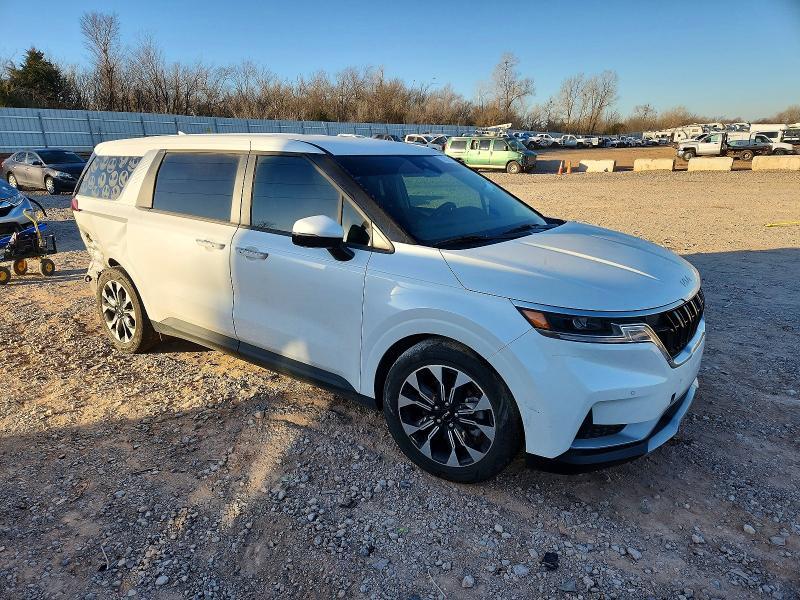 2024 KIA Carnival ex