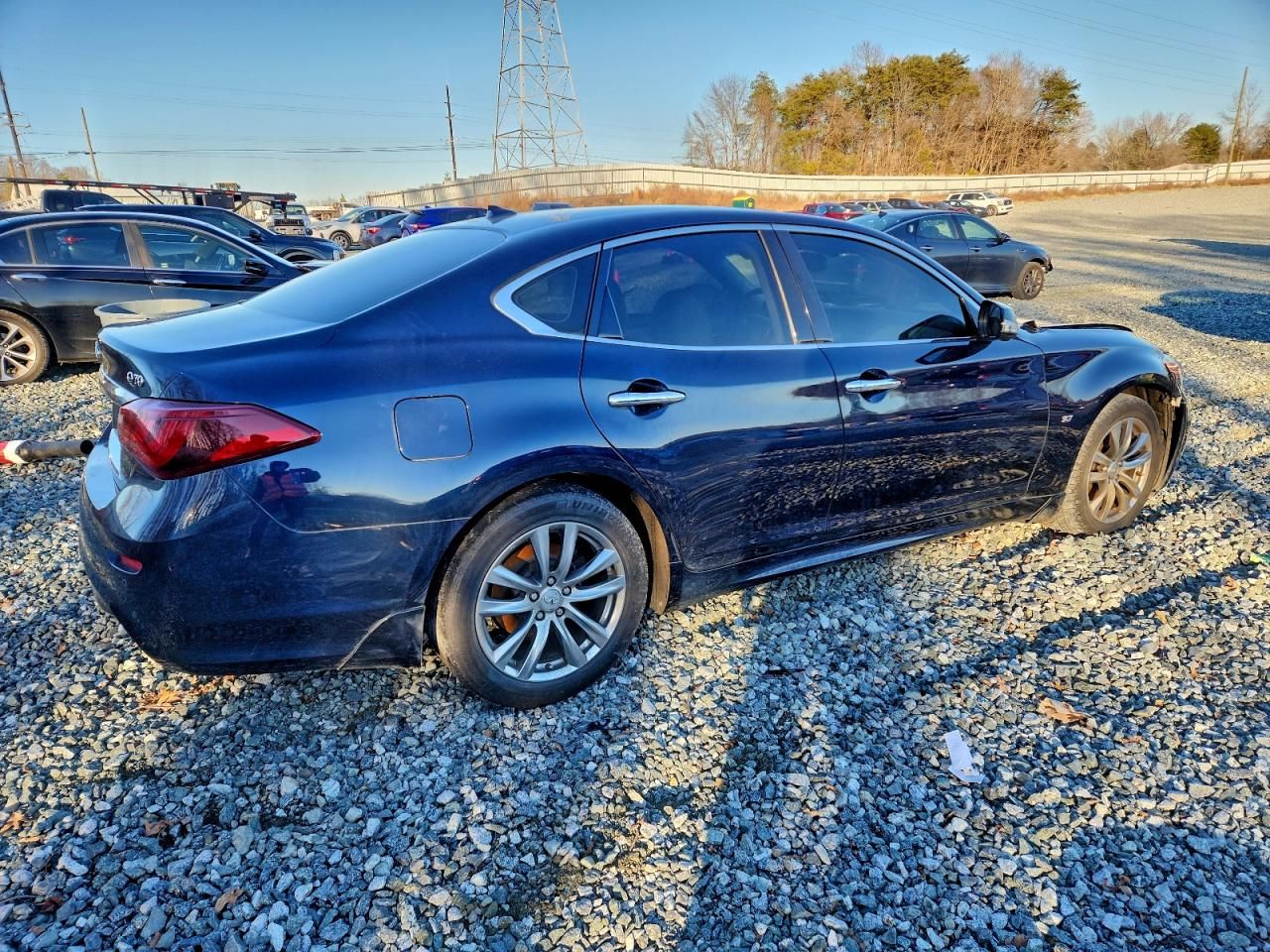 2015 Infiniti Q70 3.7