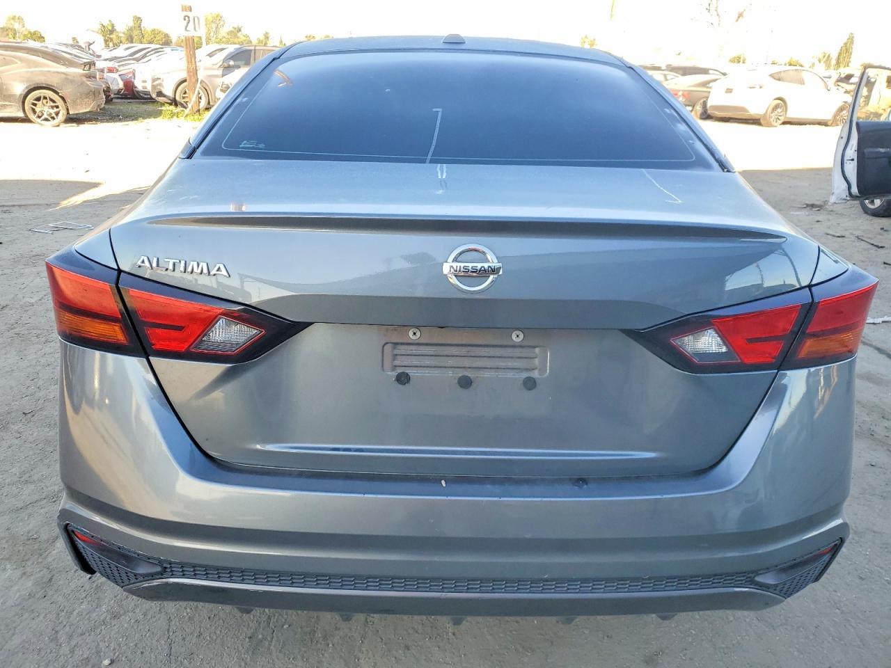 2020 Nissan Altima s