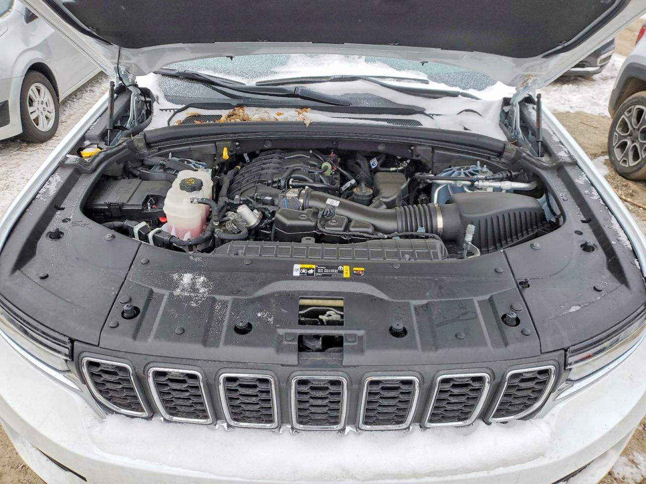 2025 Jeep Grand Cherokee Laredo