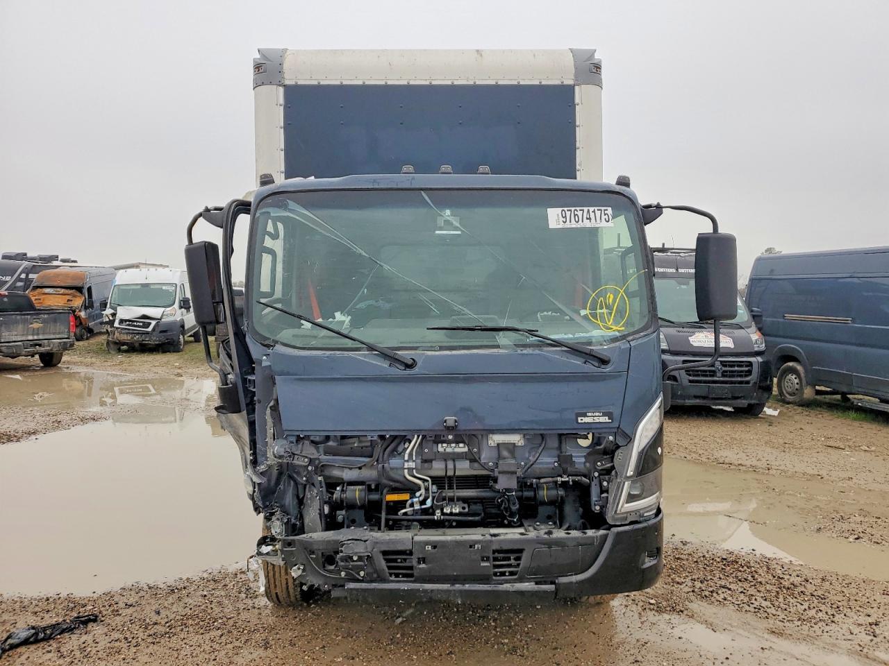 2026 Isuzu NRR BOX Truck