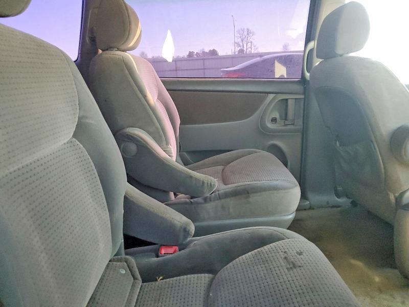 2006 Toyota Sienna le 7 Passenger