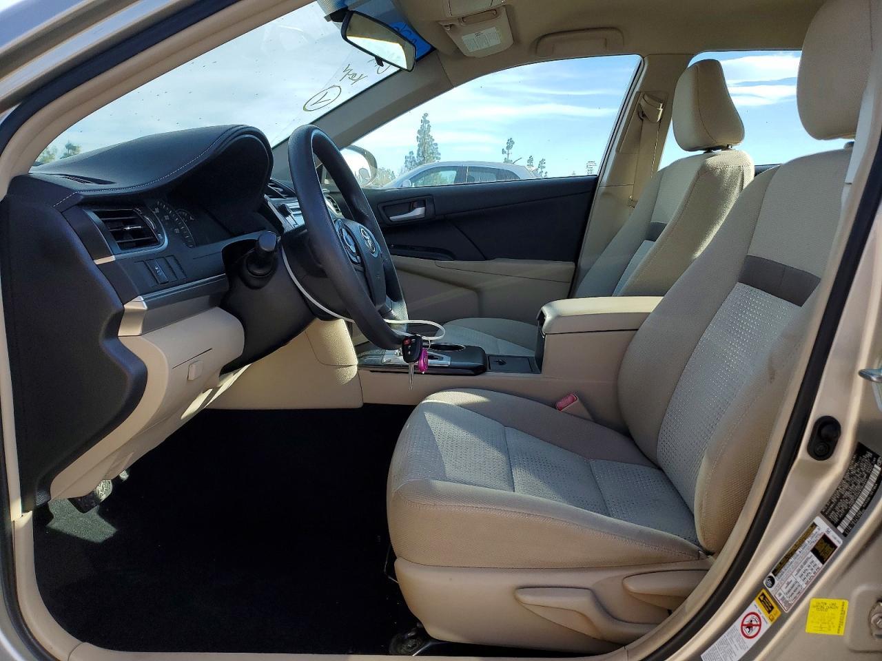 2014 Toyota Camry l