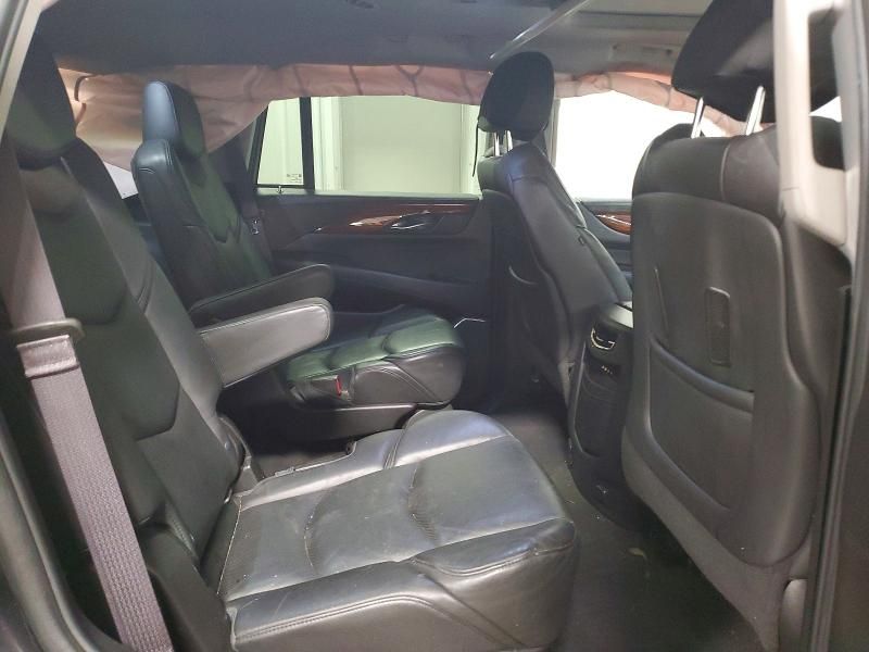 2015 Cadillac Escalade Luxury