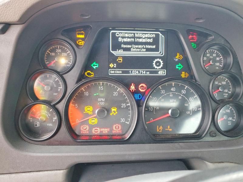 2016 Peterbilt 579 Semi Truck