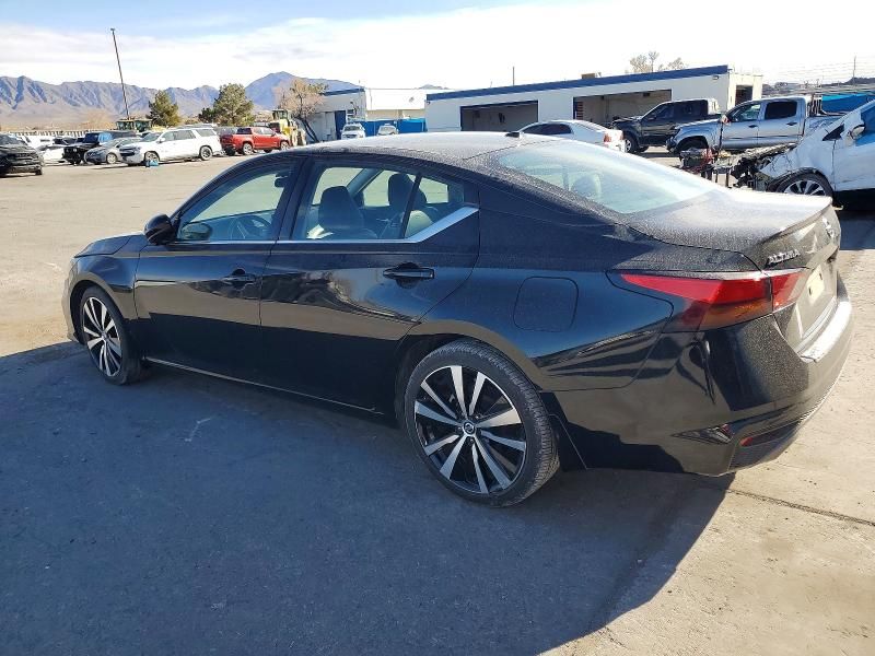 2022 Nissan Altima sr