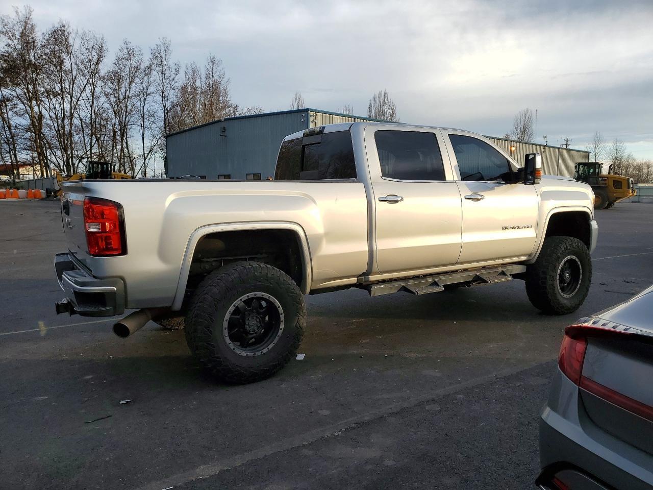 2018 GMC Sierra K2500 Denali