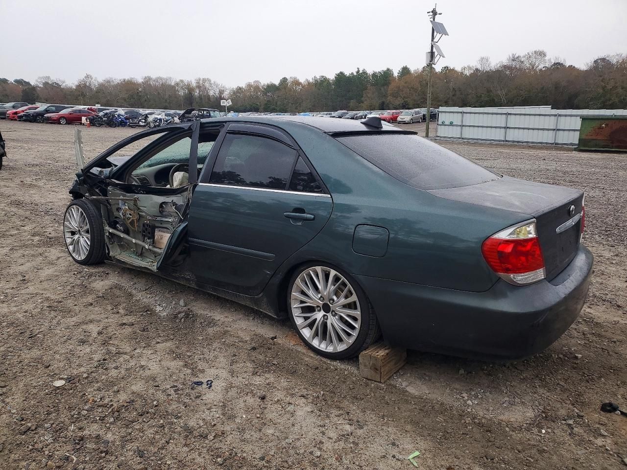 2004 Toyota Camry le