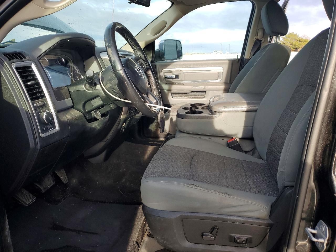 2018 Dodge Ram 1500 slt