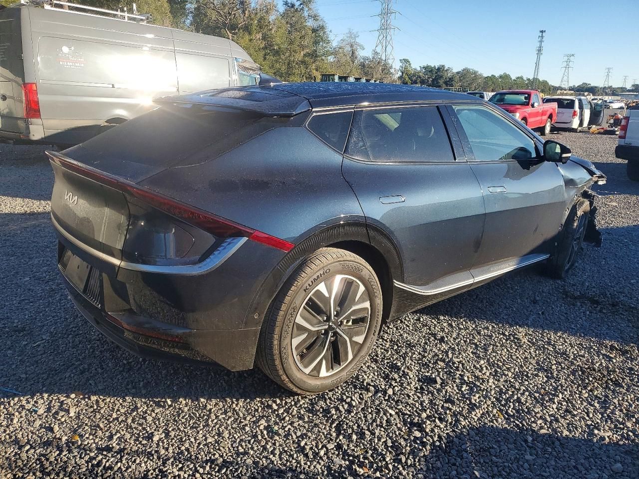 2023 KIA EV6 Light