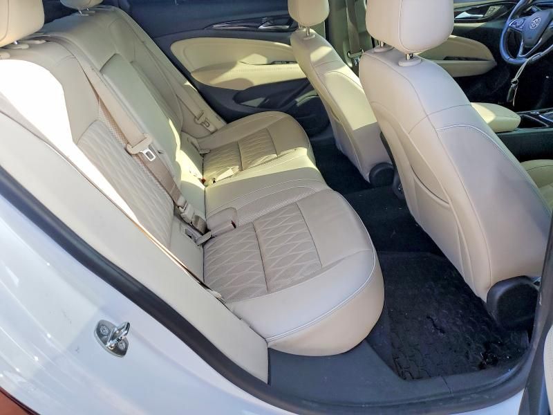 2019 Buick Regal Avenir