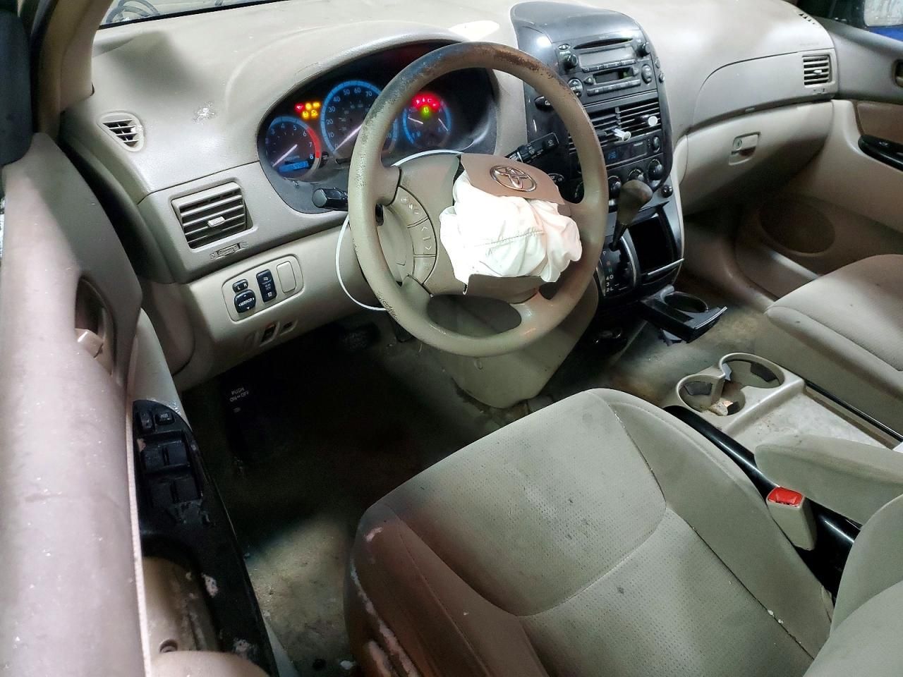 2005 Toyota Sienna ce