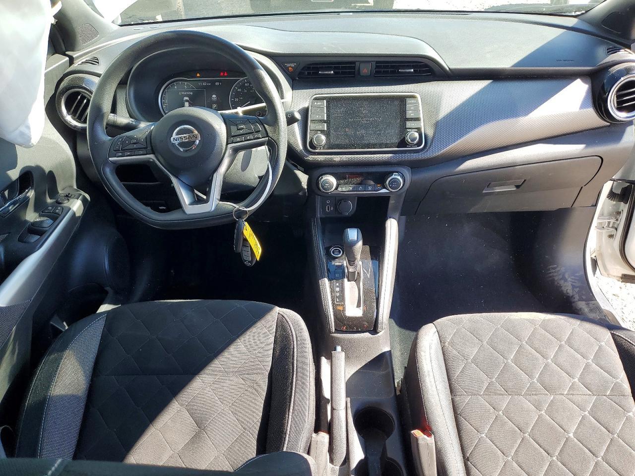 2019 Nissan Kicks s
