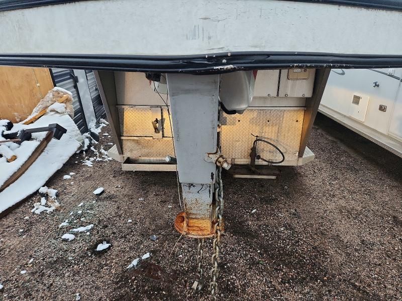 2007 Classic Gn-4hbunk Horse Trailer