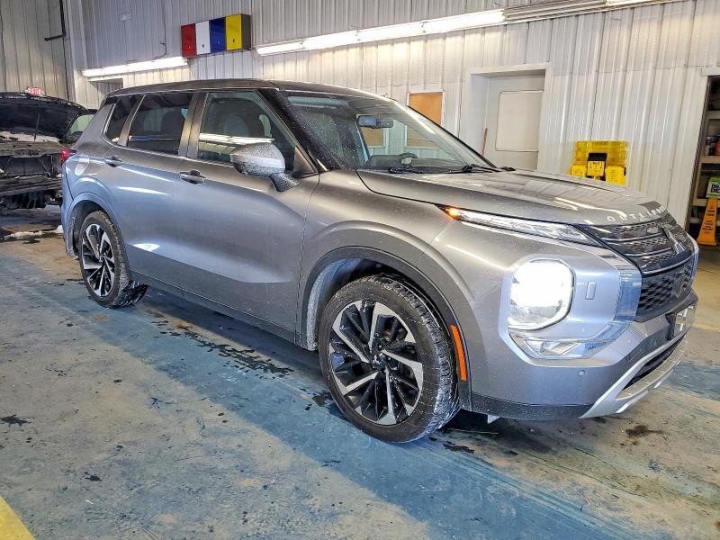 2022 Mitsubishi Outlander se