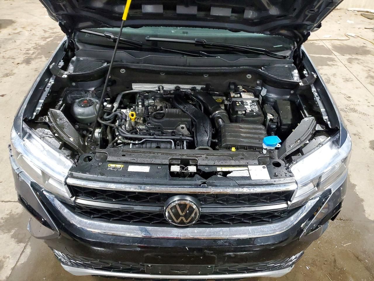 2024 Volkswagen Taos s