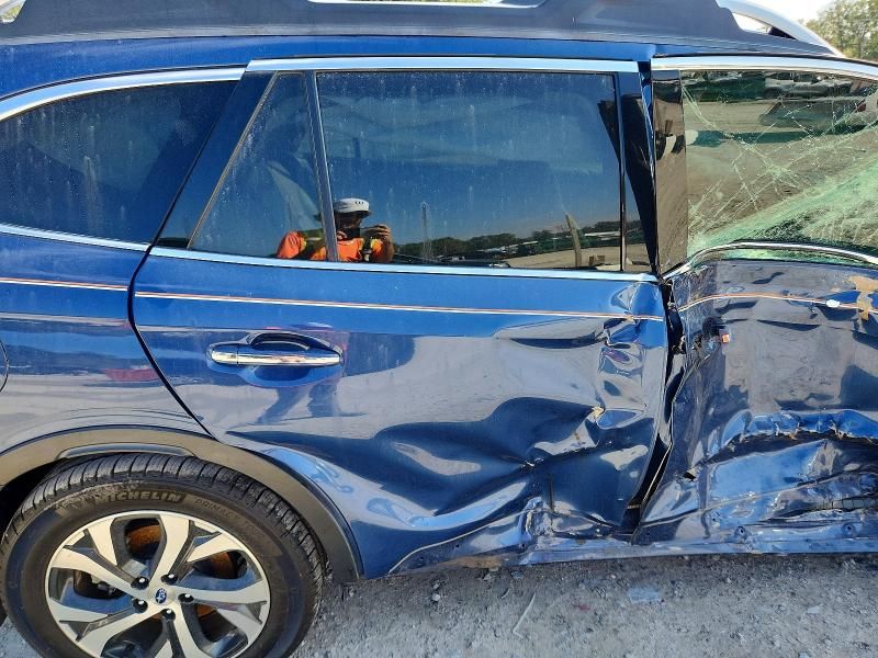 2021 Subaru Outback Touring