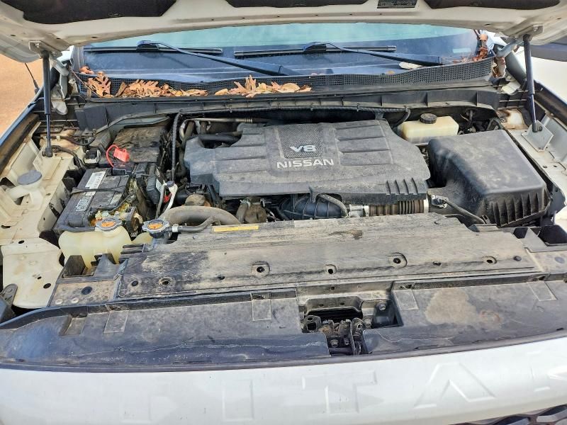 2017 Nissan Titan sv