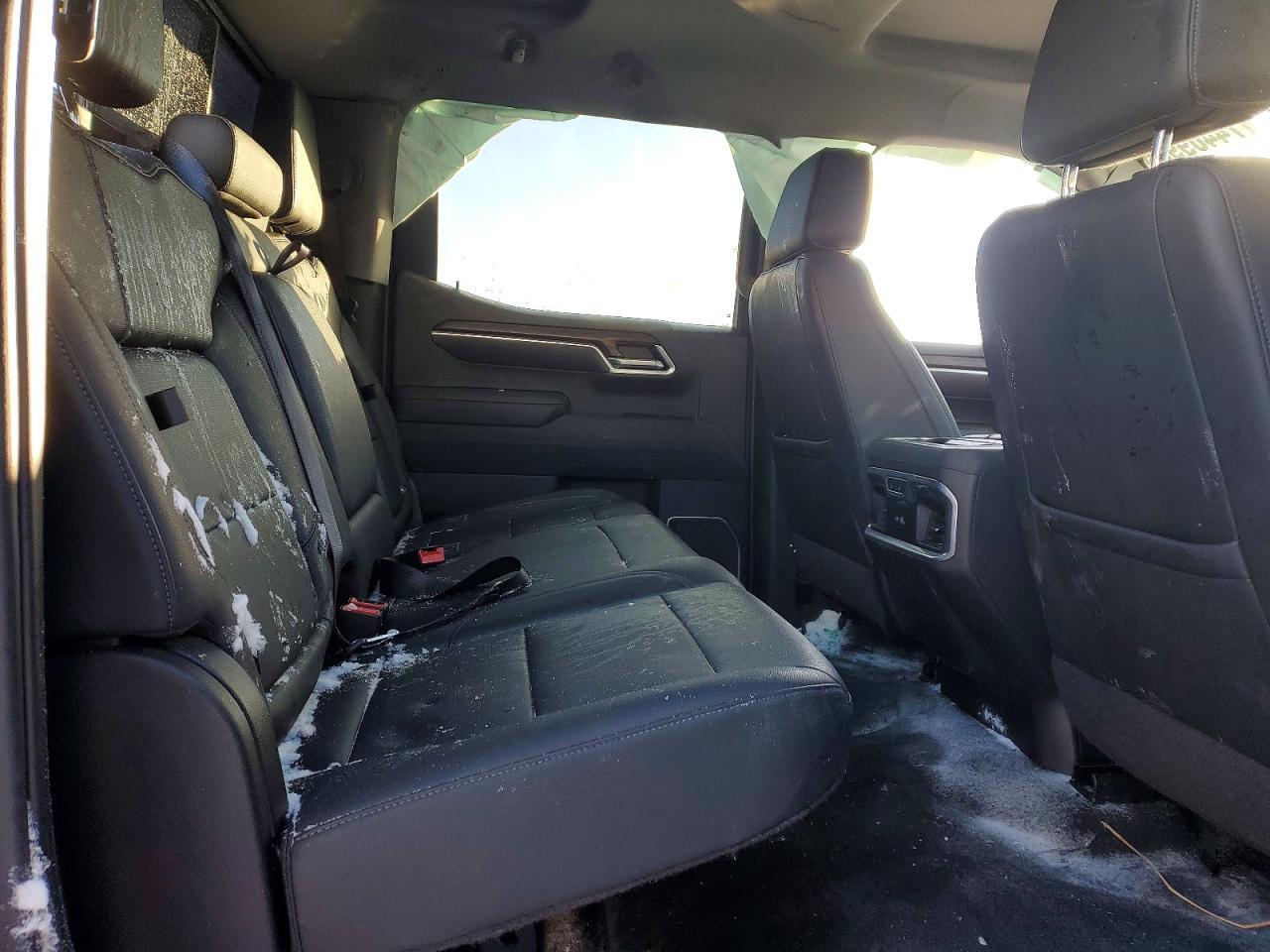 2022 GMC Sierra K1500 slt