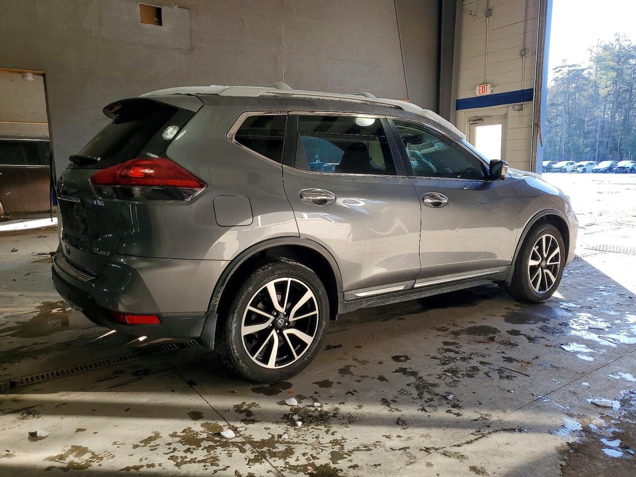 2020 Nissan Rogue s