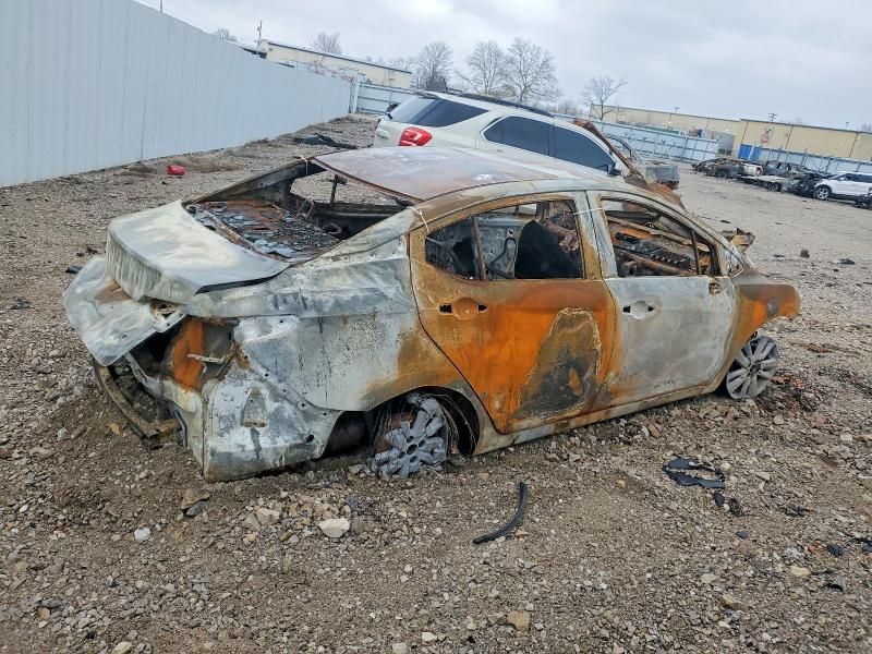 2020 Nissan Versa sv