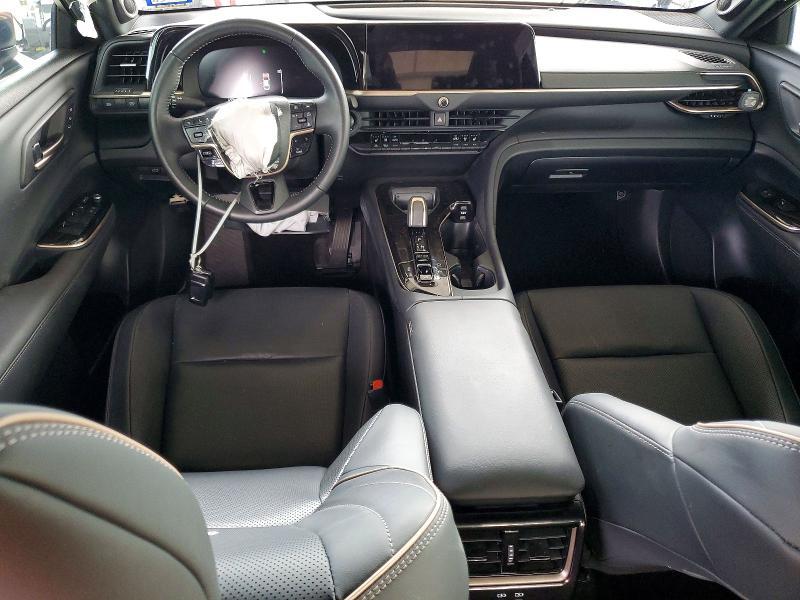 2025 Toyota Crown xle