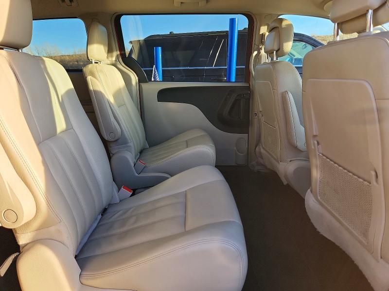 2013 Chrysler Town & Country Touring